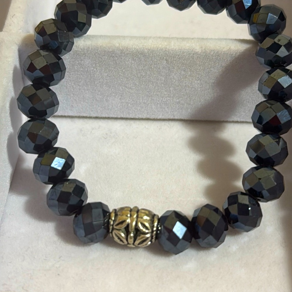 🎉❤️ NEW Bella Glass Bead Stretch Bracelet